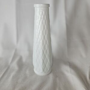 E O Brody Milk Glass Vase Diamond Pattern‎ M-147 Made In USA - 8 3/4” Tall